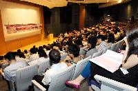 2009學年入學的新生舉辦學院迎新晚會於2009年8月28日擧行